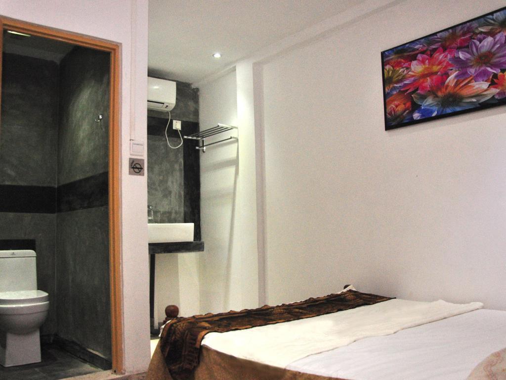 Sun Up Hotel Katunayake Exterior photo
