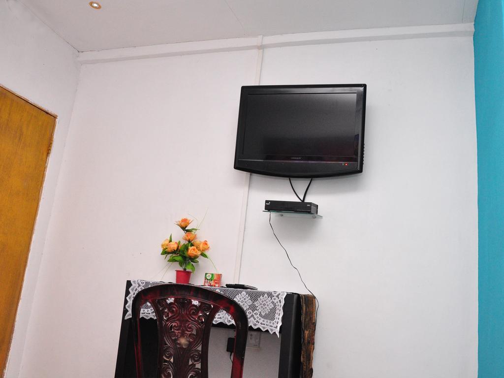 Sun Up Hotel Katunayake Exterior photo